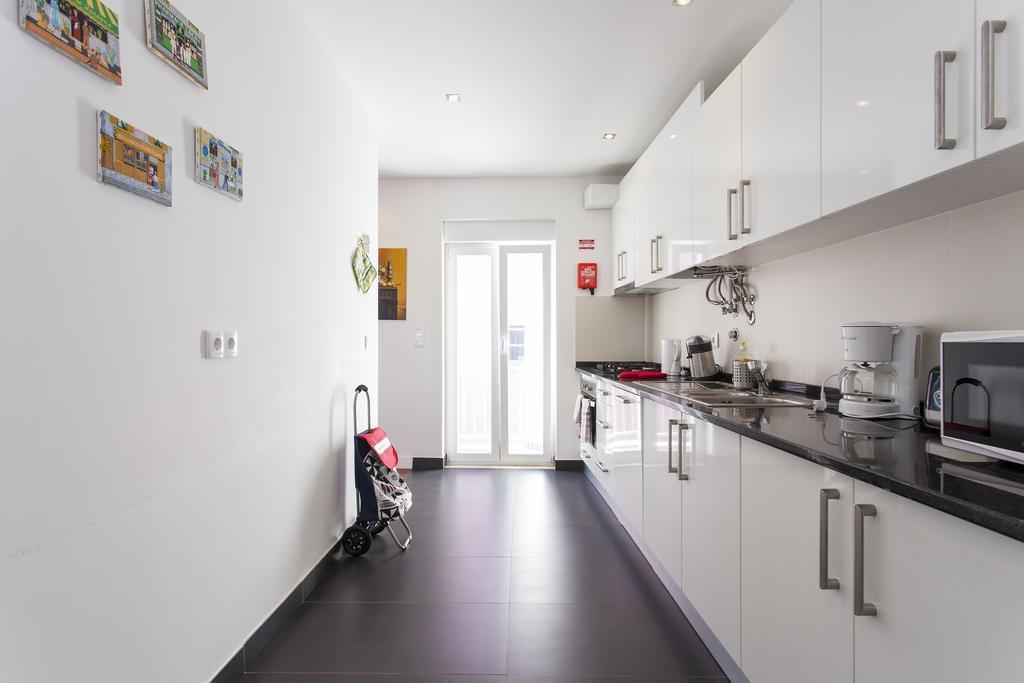 Joivy Joyful 2Br Apt With Terrace Nearby Sao Bento Palace Lisboa Extérieur photo