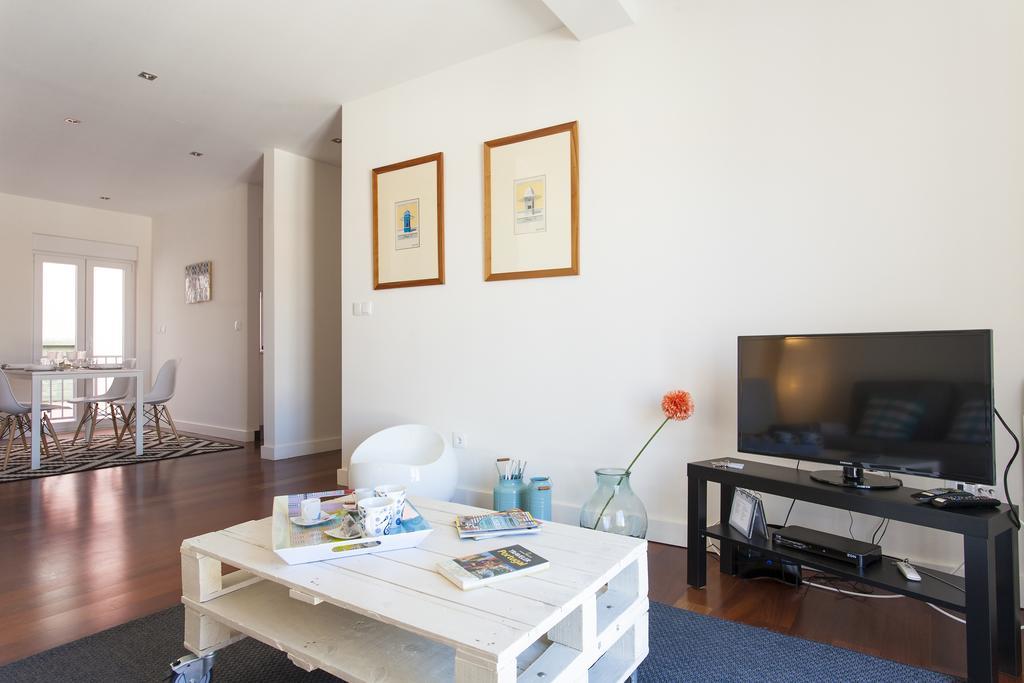 Appartement Joivy Joyful 2Br Apt With Terrace Nearby Sao Bento Palace à Lisboa Chambre photo