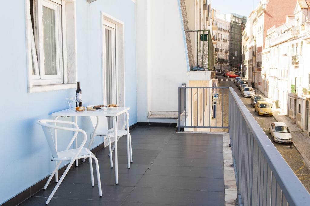 Appartement Joivy Joyful 2Br Apt With Terrace Nearby Sao Bento Palace à Lisboa Chambre photo