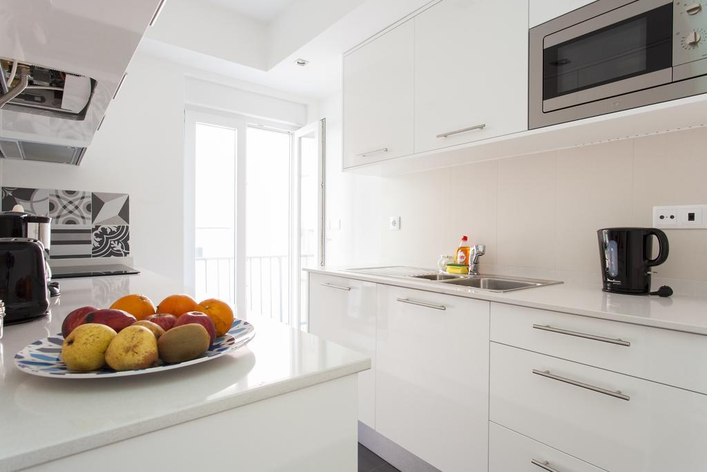 Appartement Joivy Joyful 2Br Apt With Terrace Nearby Sao Bento Palace à Lisboa Chambre photo