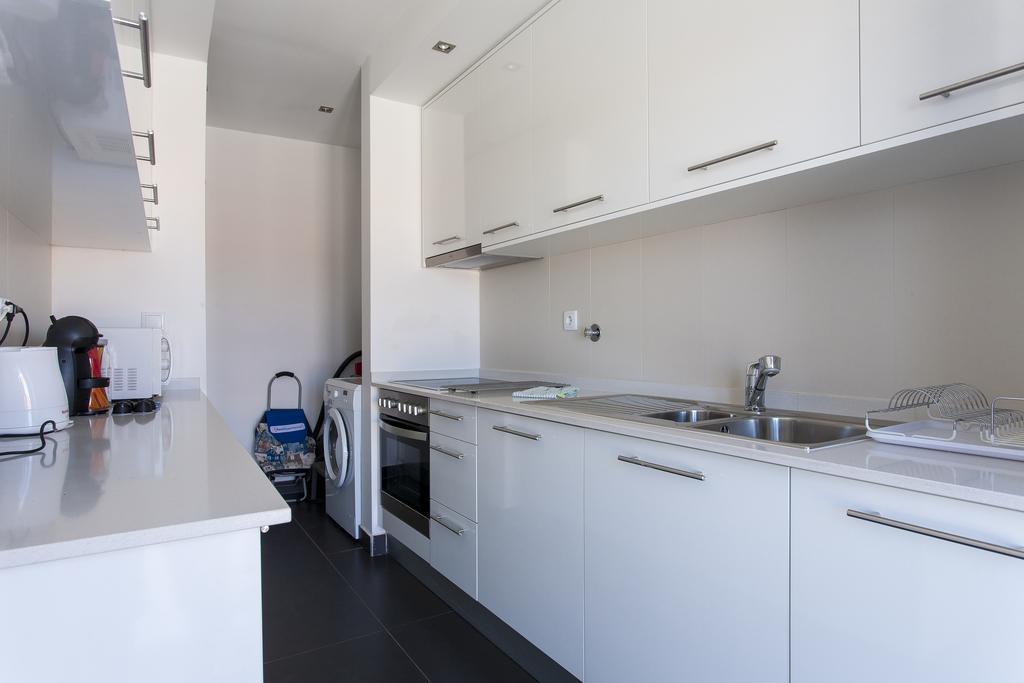 Joivy Joyful 2Br Apt With Terrace Nearby Sao Bento Palace Lisboa Extérieur photo