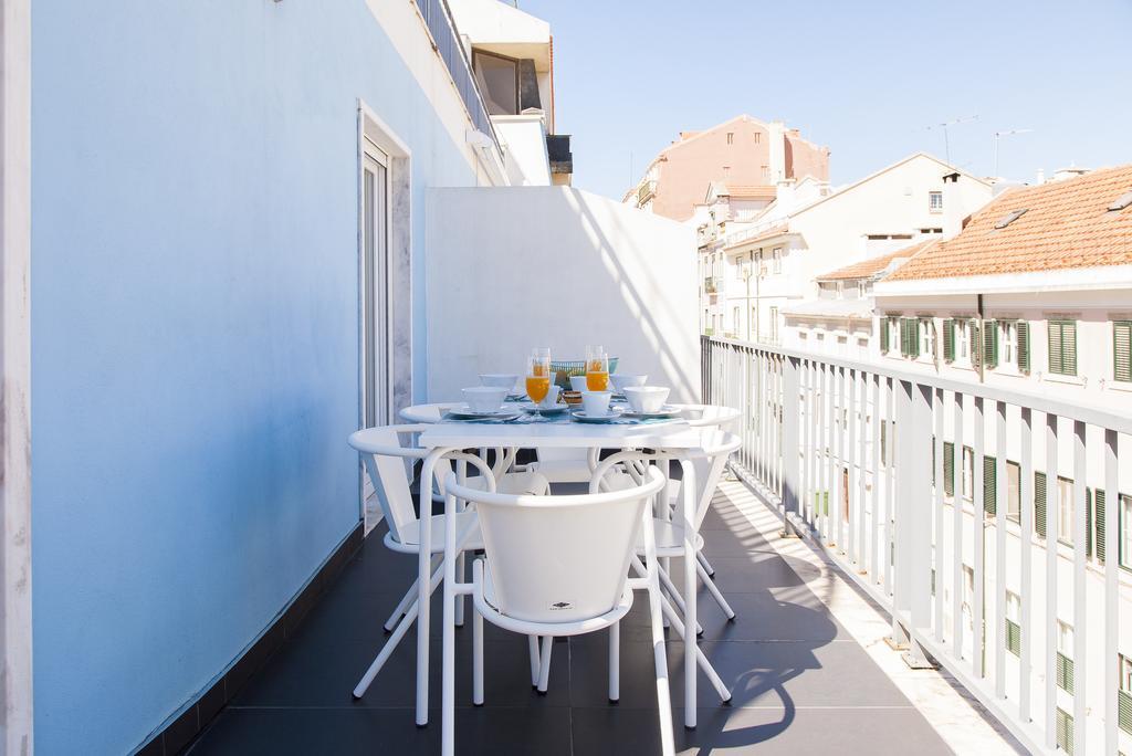 Appartement Joivy Joyful 2Br Apt With Terrace Nearby Sao Bento Palace à Lisboa Extérieur photo